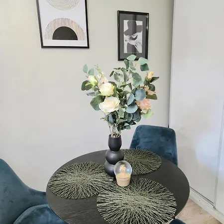 L'aquarelle - Bord Du Clain, Calme, Netflix Poitiers