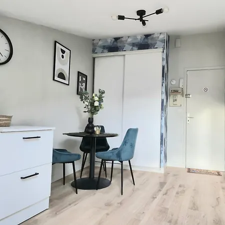 L'aquarelle - Bord Du Clain, Calme, Netflix *