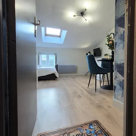 L'aquarelle - Bord Du Clain, Calme, Netflix *