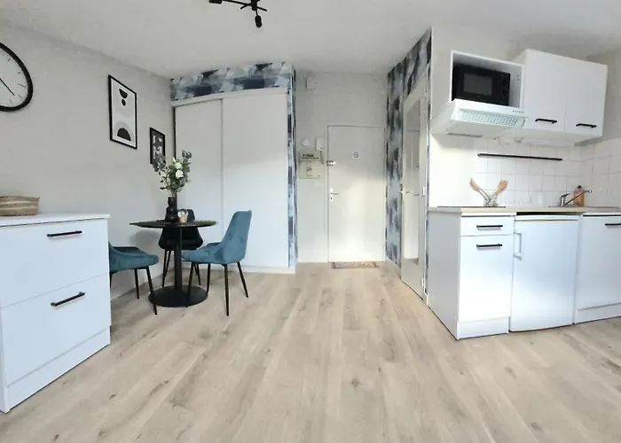 L'aquarelle - Bord Du Clain, Calme, Netflix פואטייה