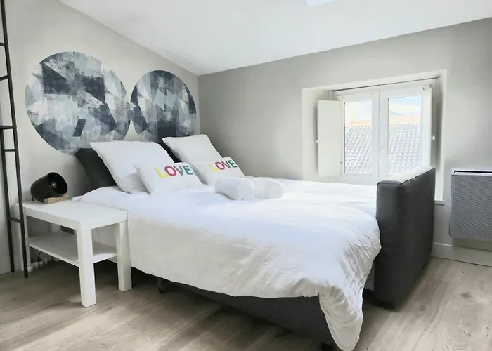 L'aquarelle - Bord Du Clain, Calme, Netflix פואטייה