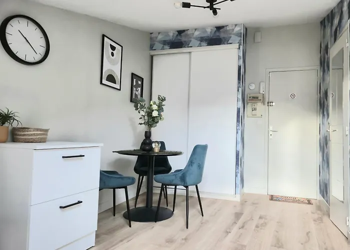 L'aquarelle - Bord Du Clain, Calme, Netflix *